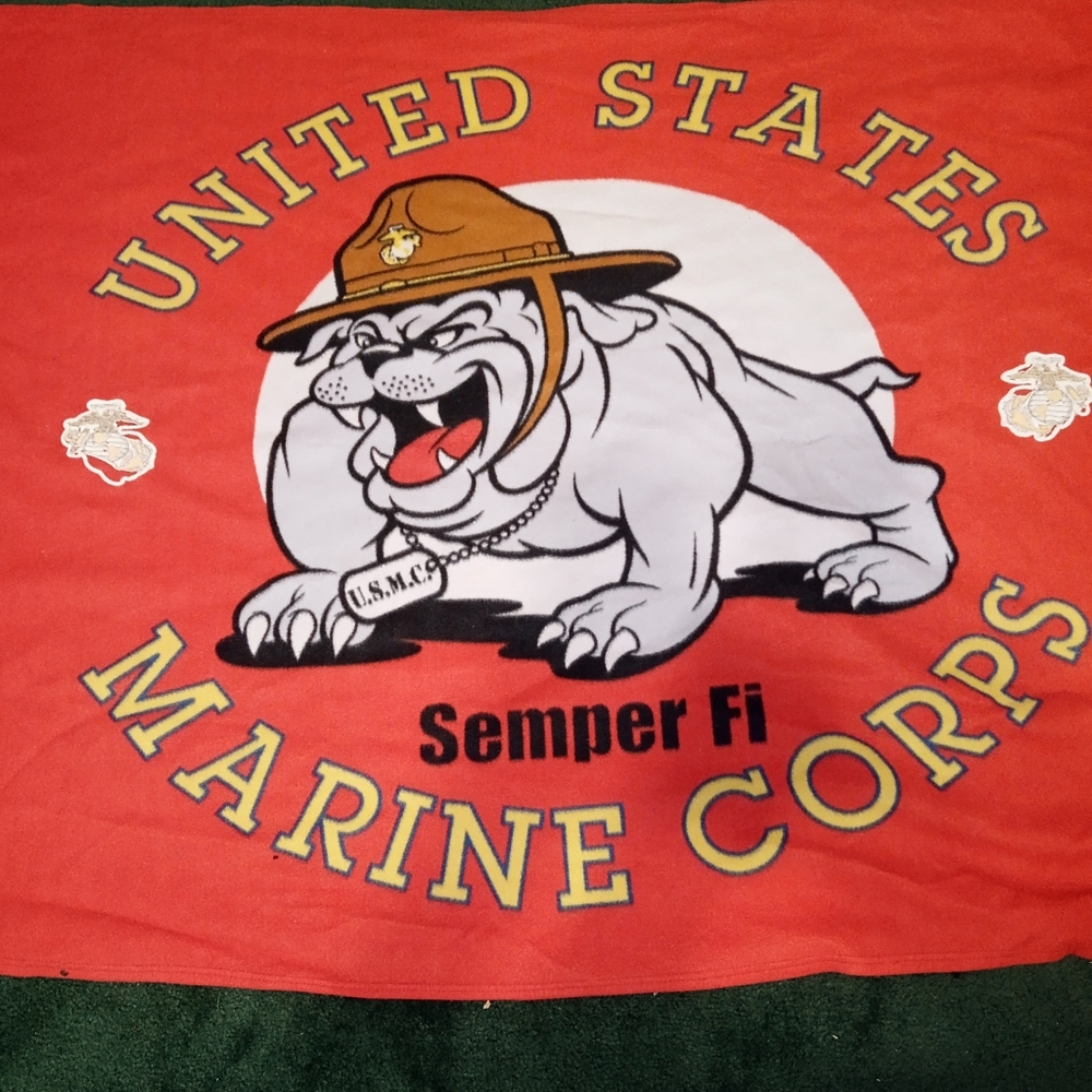 Vintage U.S. Marine Corps 'Semper Fi' Bulldog Graphic  Red Fleece Blanket 60X42